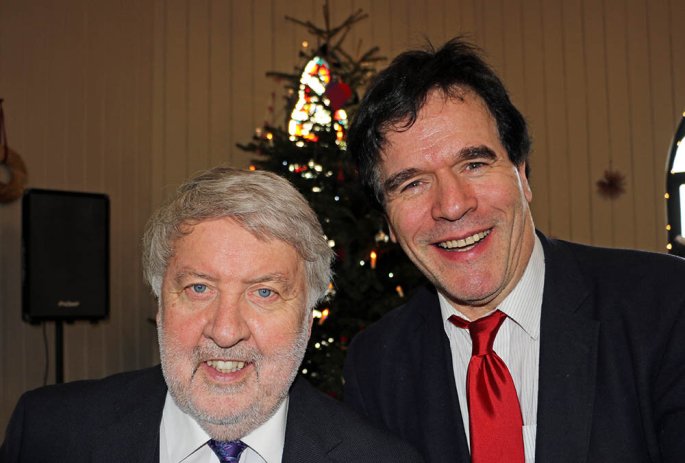 The Chruch is the symbol of the friendship between Norway and Wales . We have a unique friendship, says Roy Noble from BBC radio Wales. Espen Selvik compered the celebration excellent both with music and speeches.Photo: Bjarte Brask Eriksen